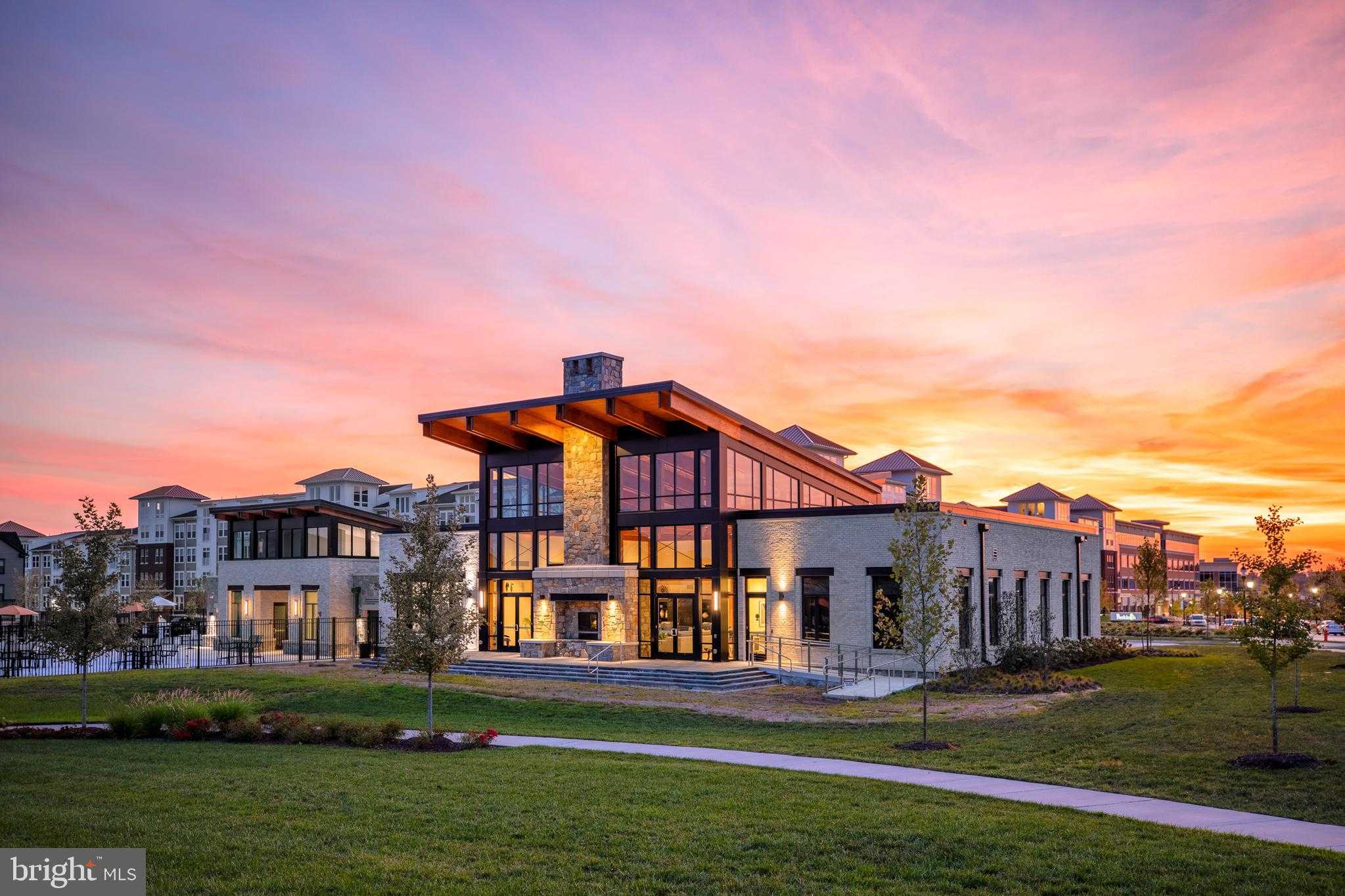 504 Willowshire St photo 43