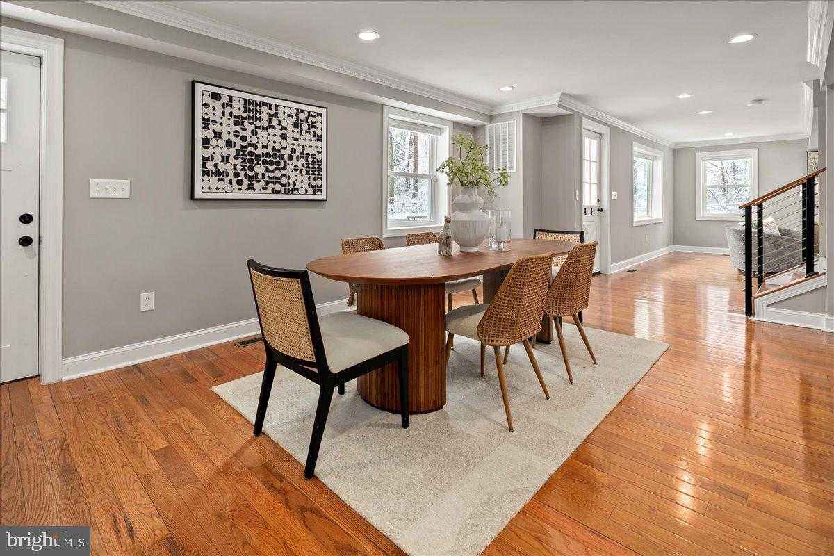 111 Sunnyside Rd photo 11