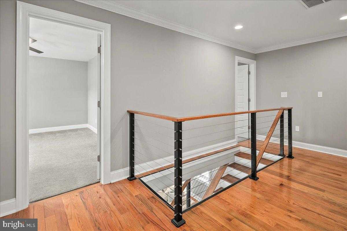 111 Sunnyside Rd photo 23