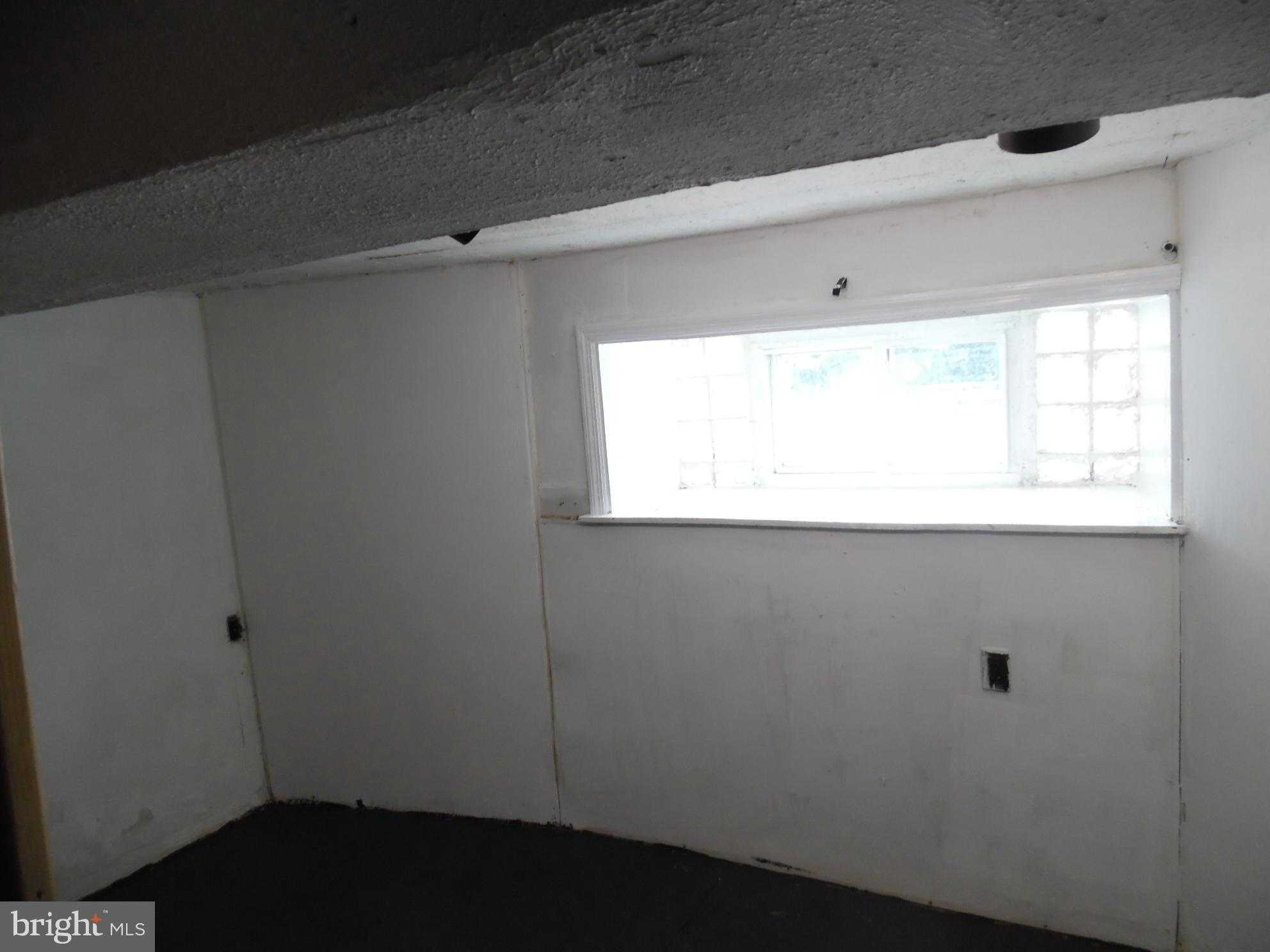 187 Widener St photo 16