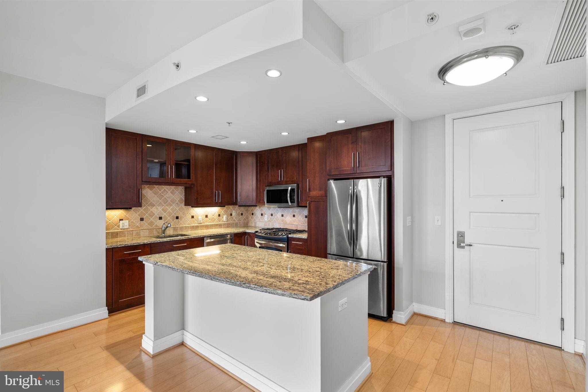 8220 Crestwood Heights Dr Apt 203 photo 10