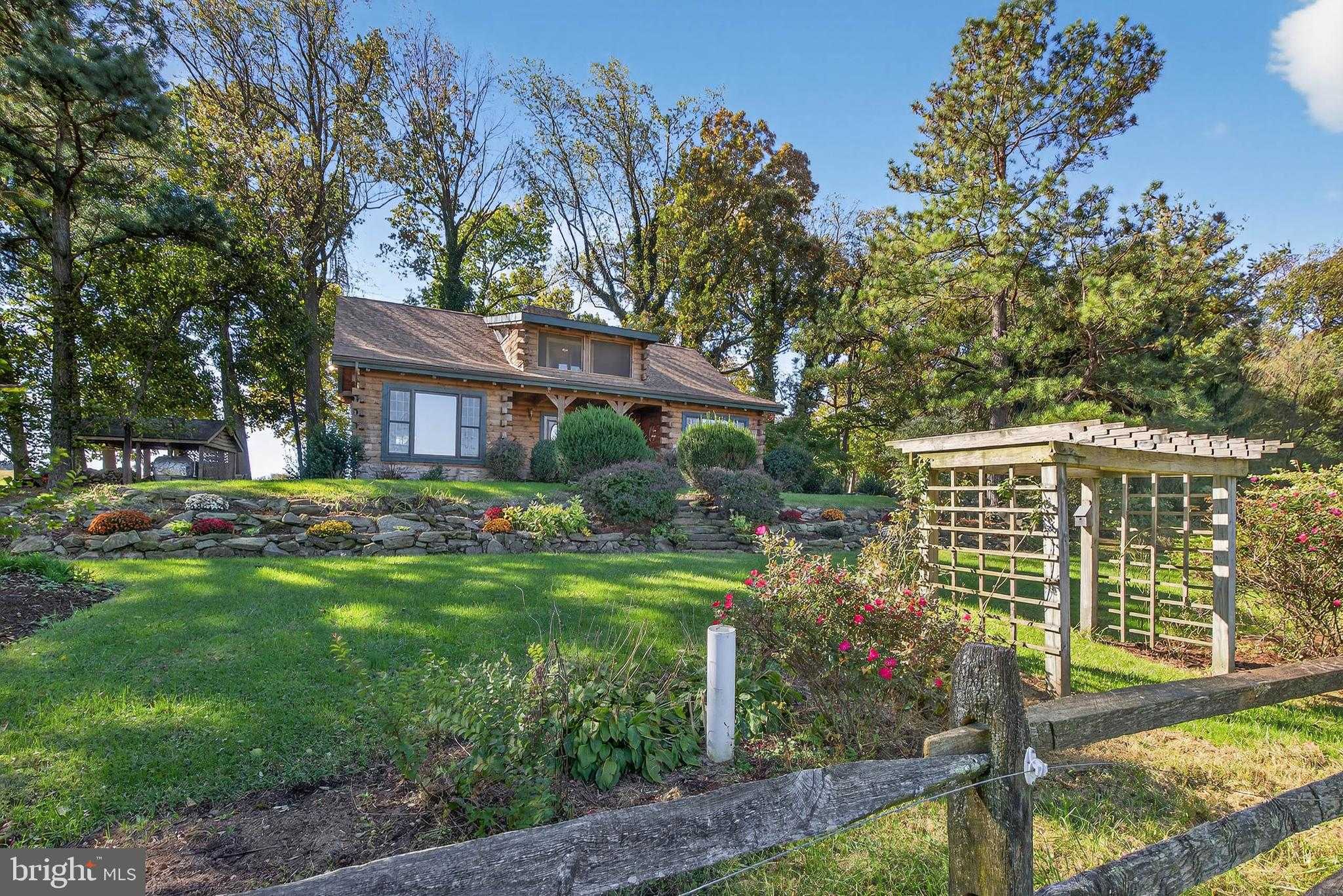 140 Arcadia Trce photo 6