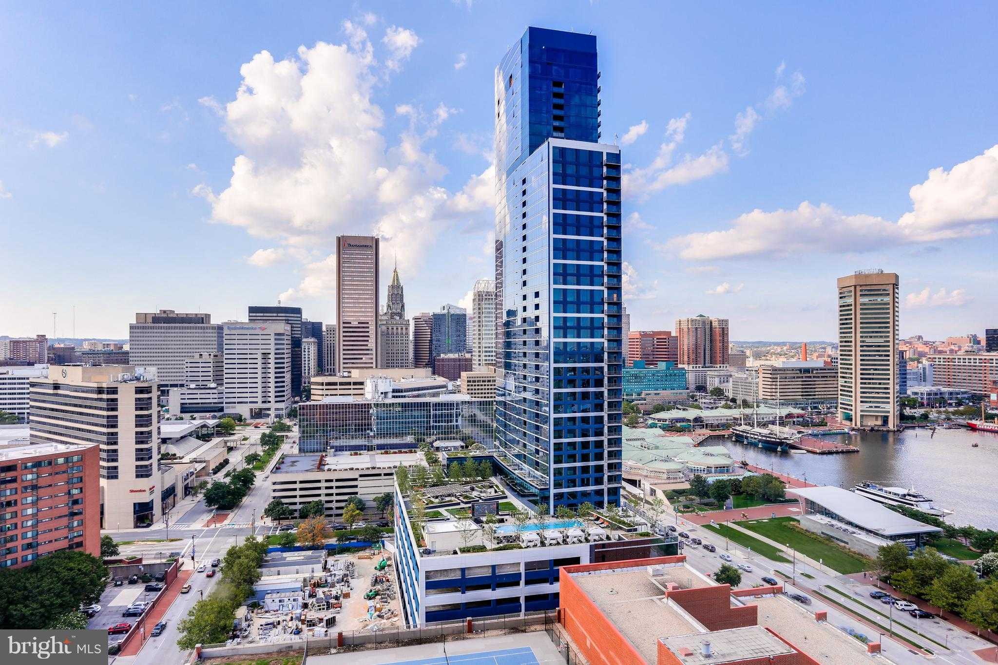 10 E Lee St Apt 1802 photo 18