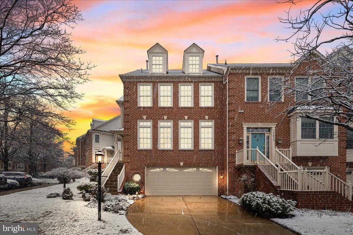 15825 Glacier CT photo 2