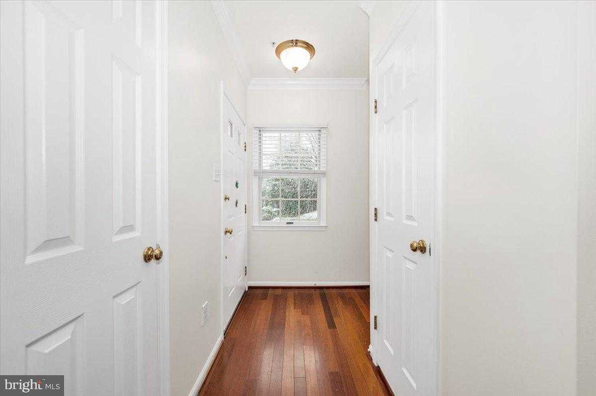 15825 Glacier CT photo 6