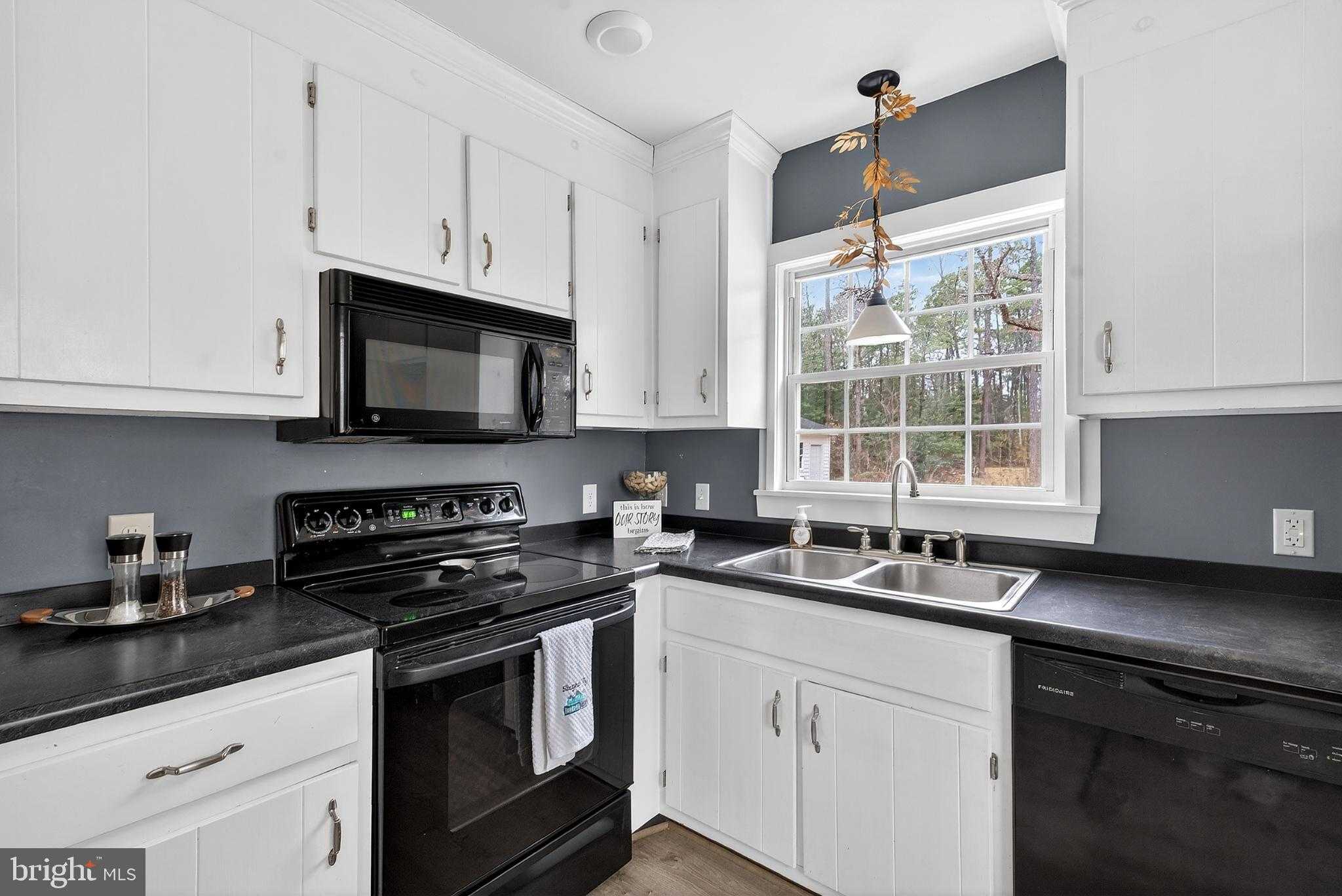 18290 Winston Loop photo 5