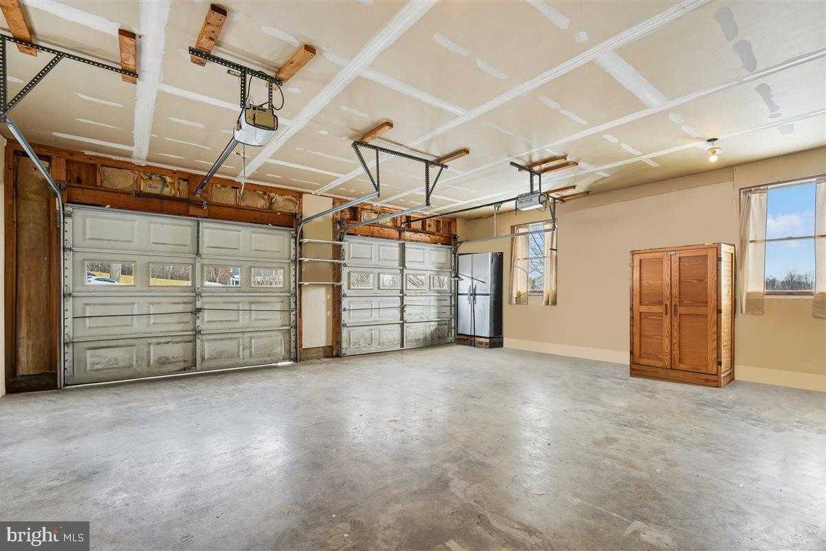 9500 Holsey Rd photo 54