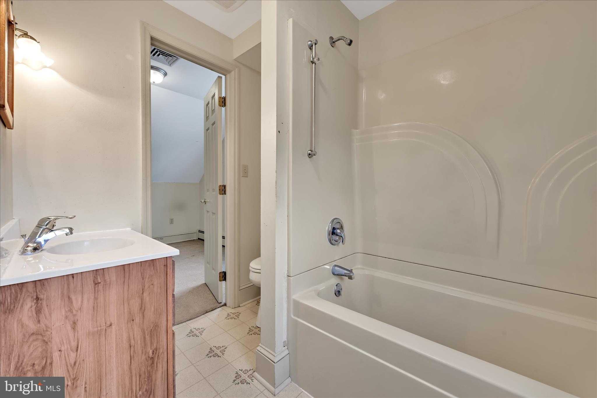 100 N Guthriesville Rd photo 20