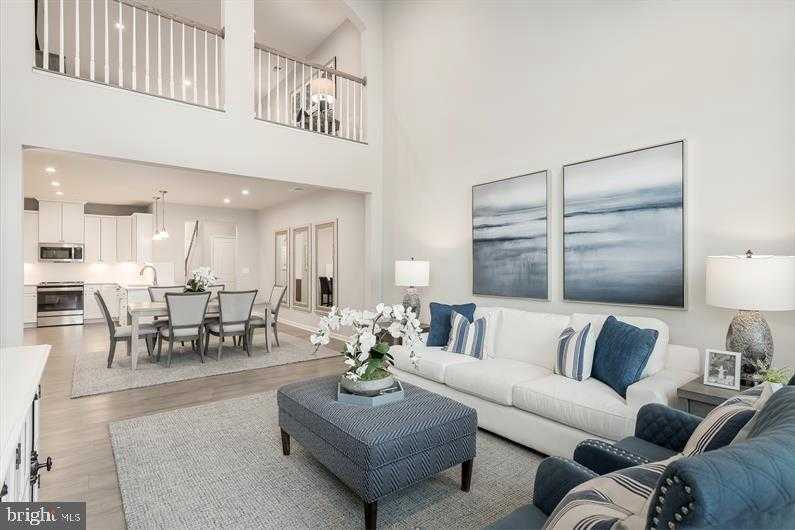 3527 Joylynne Way photo 2