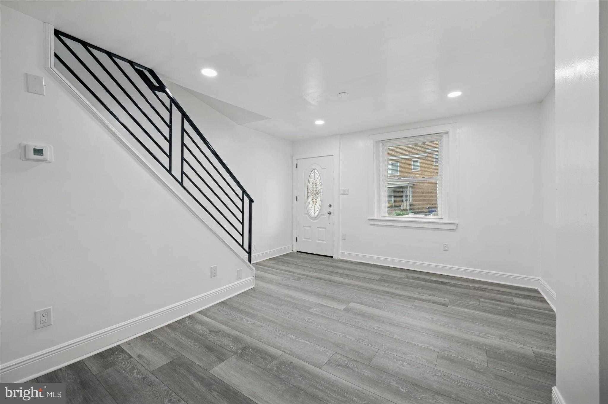 5535 Ardleigh St photo 7