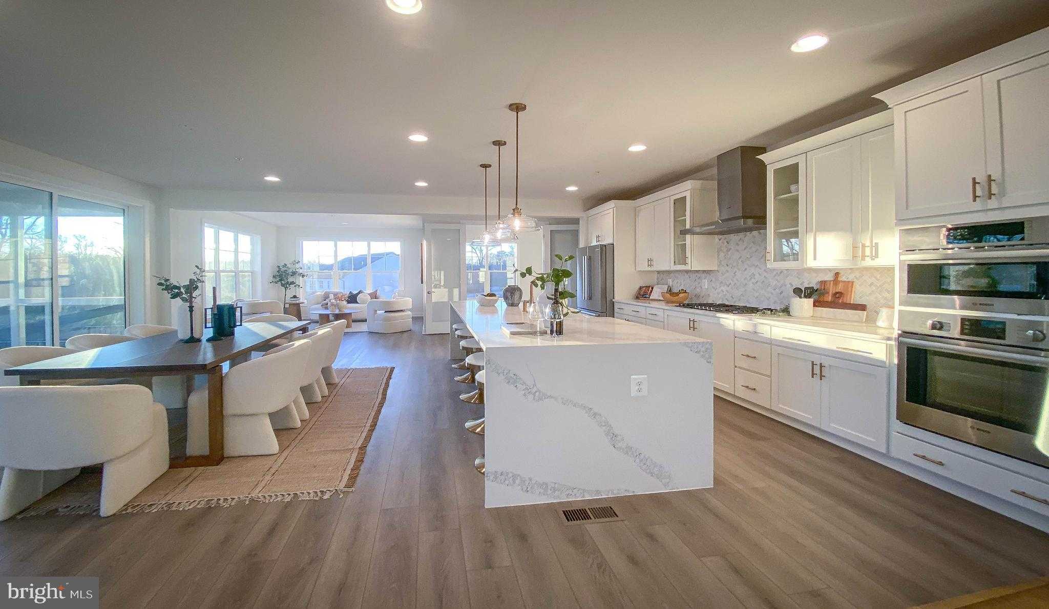 205 Cahill Ave photo 4