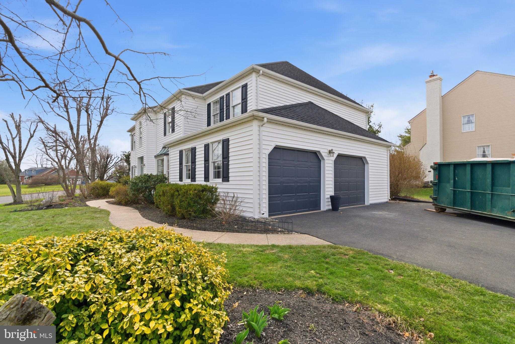 32 Marian Cir photo 2