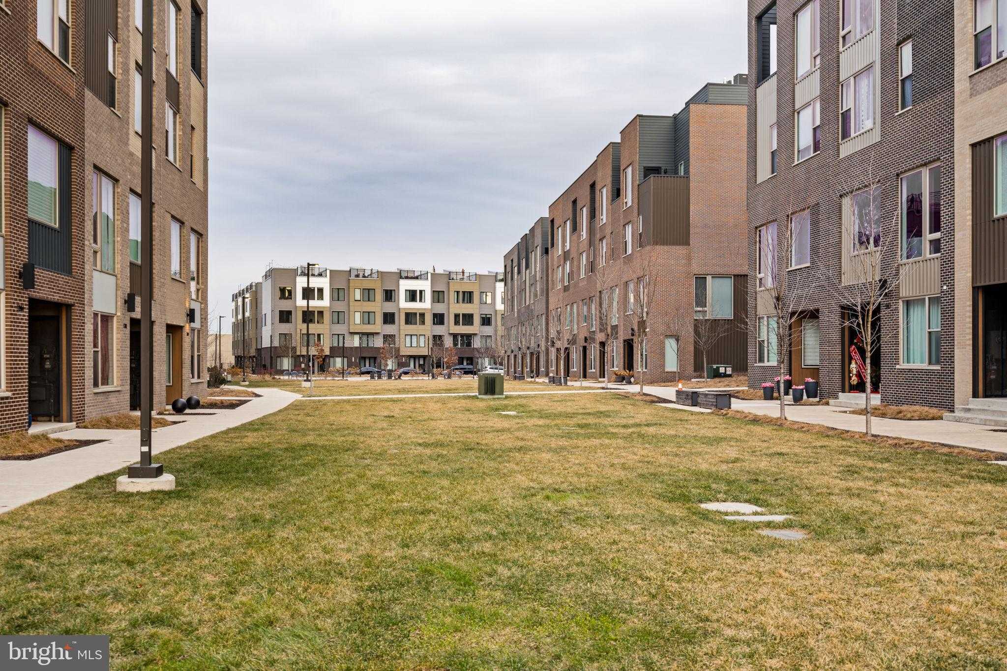 3200 Parkview Walk photo 30