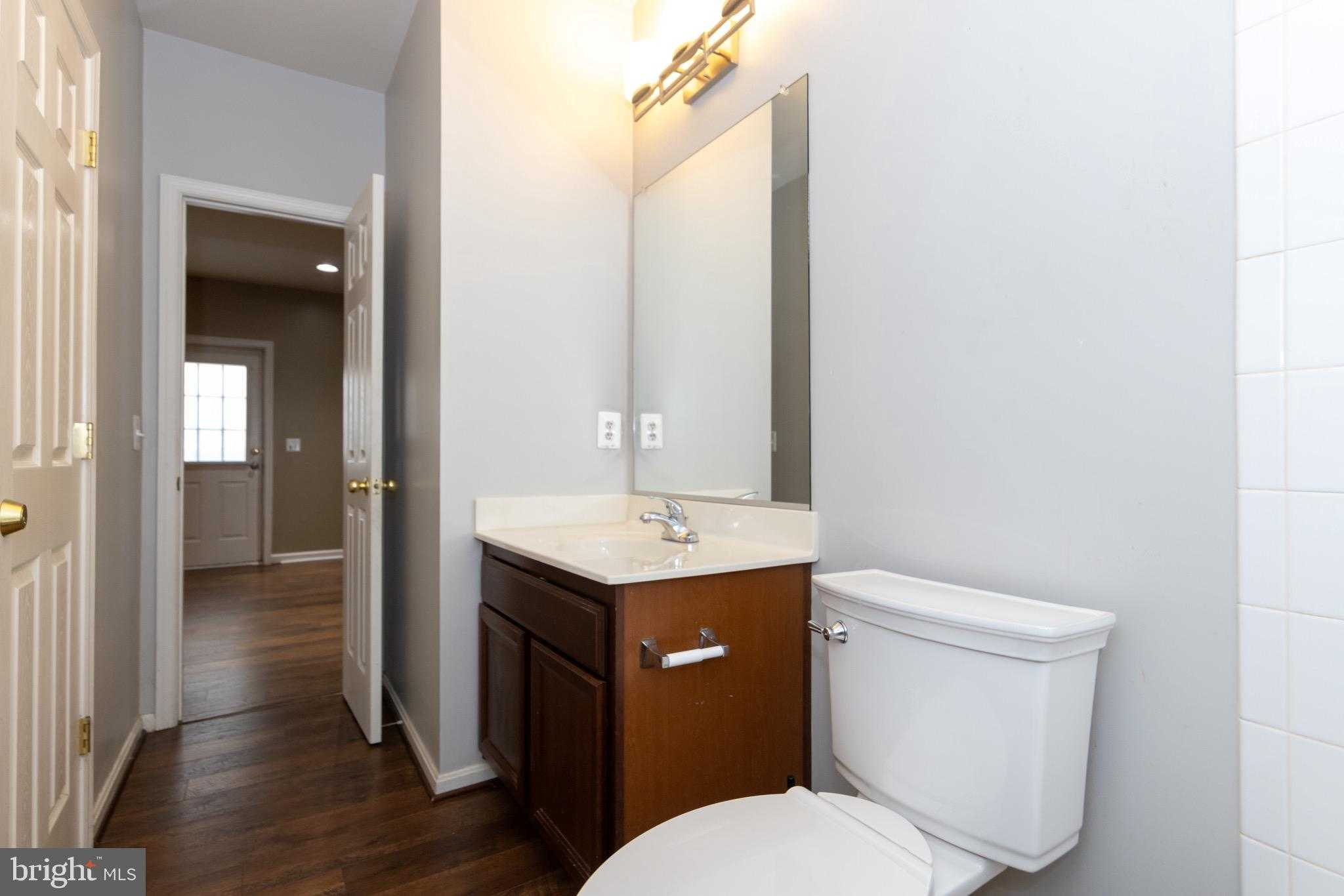 9814 Traver St photo 55