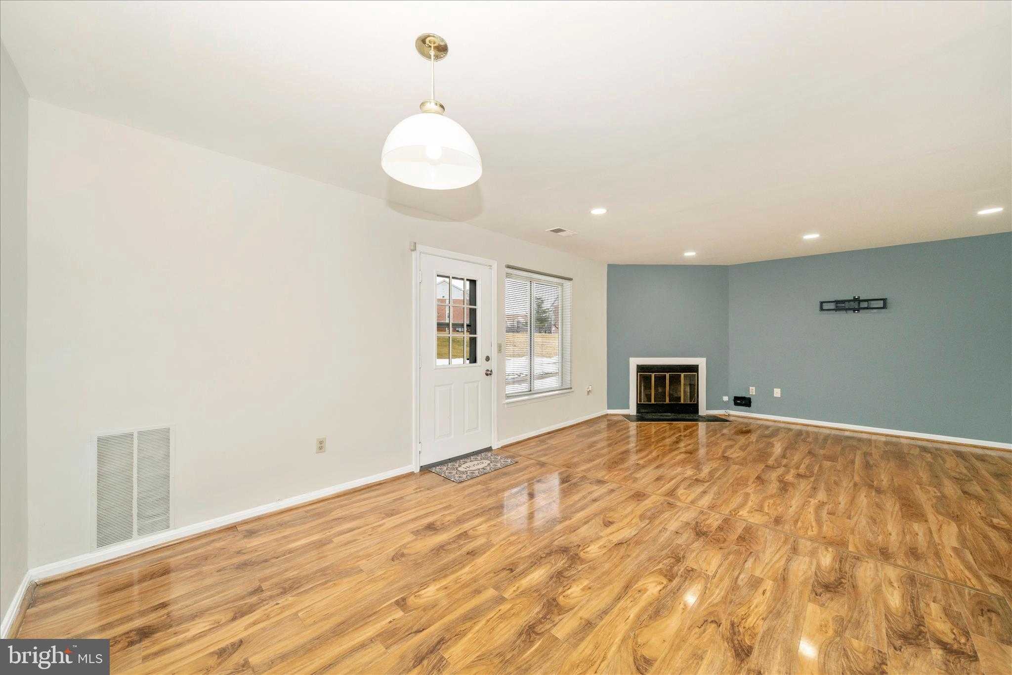 208 Water Fountain CT Unit 103 photo 11