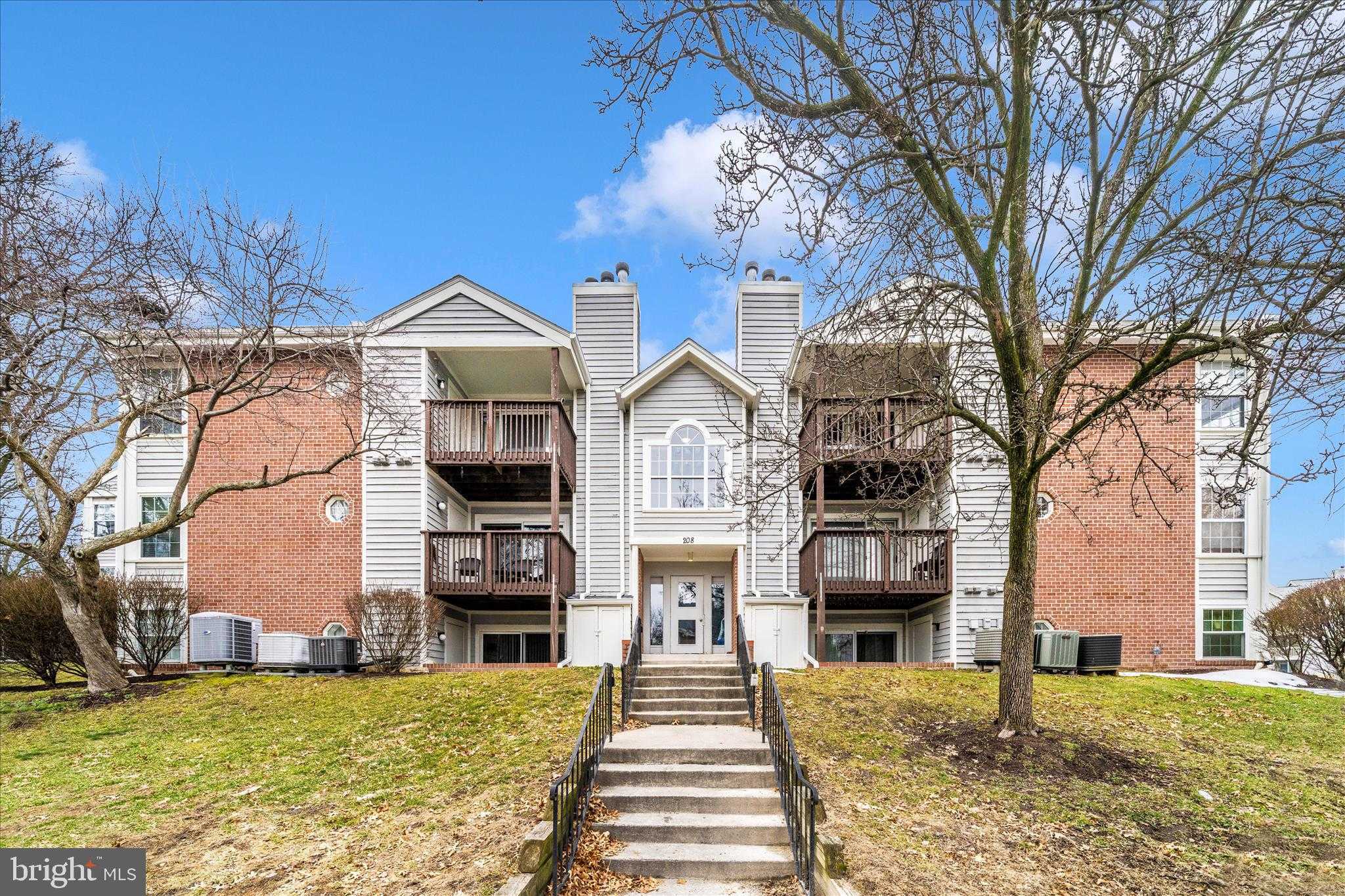 208 Water Fountain CT Unit 103 photo 2