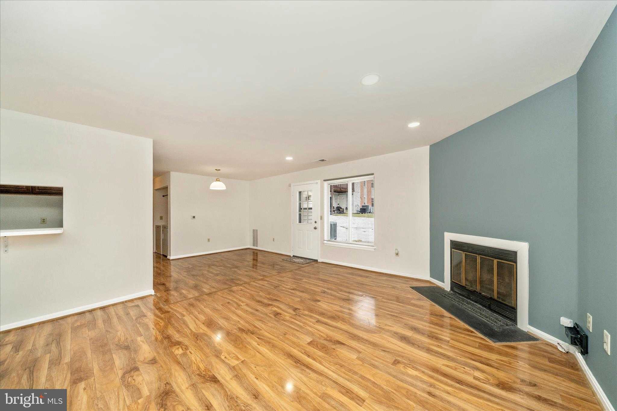 208 Water Fountain CT Unit 103 photo 7