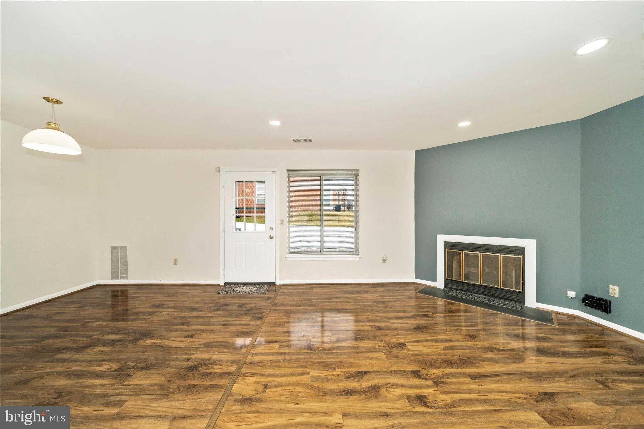 208 Water Fountain CT Unit 103 photo 9