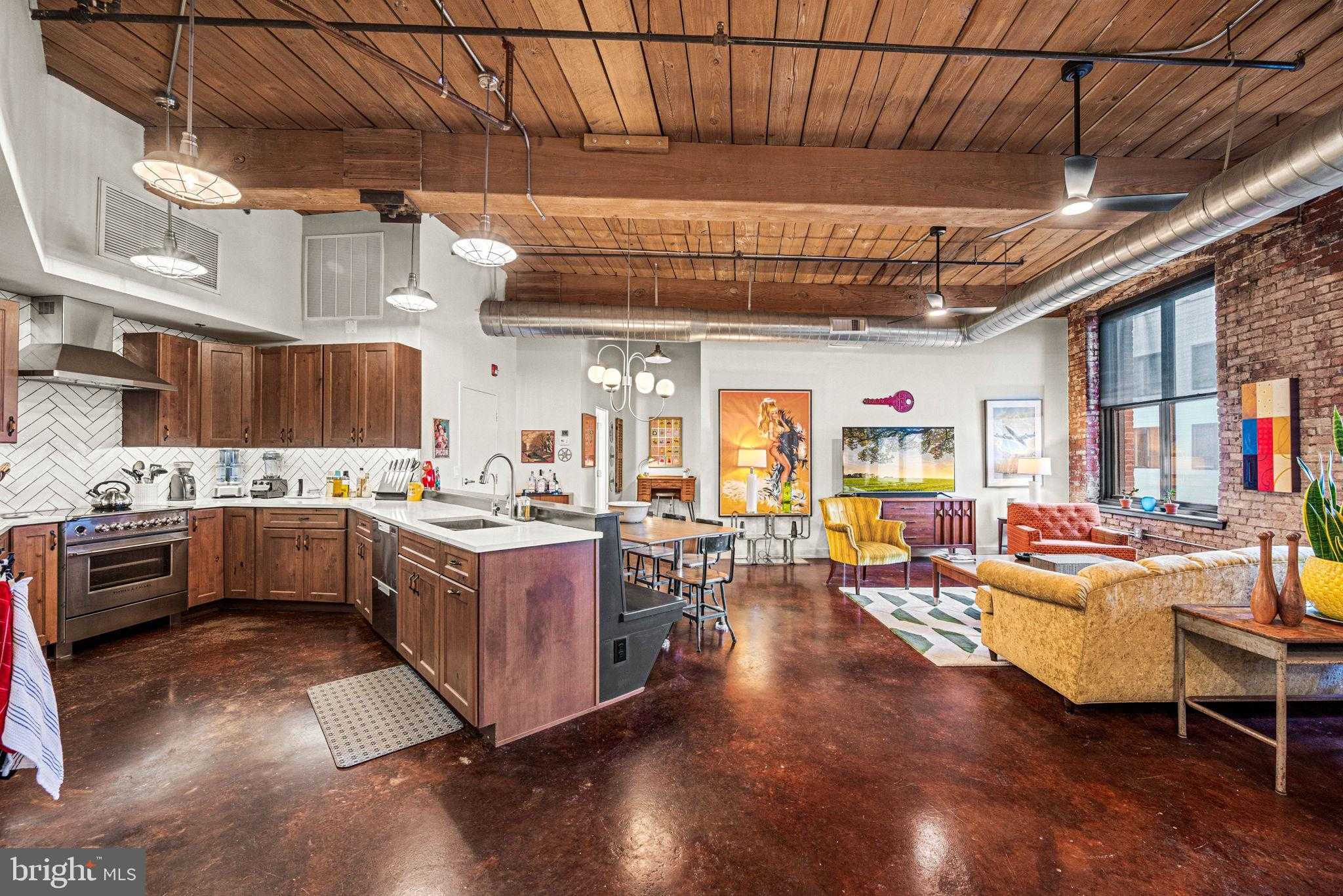 1147 N 4th St Unit 5b photo 2