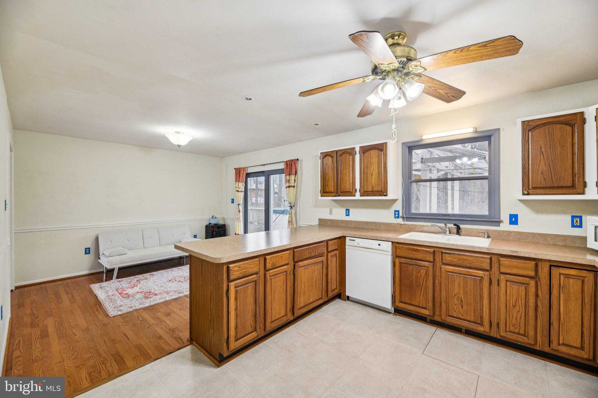 2650 Solomons Island Rd photo 11