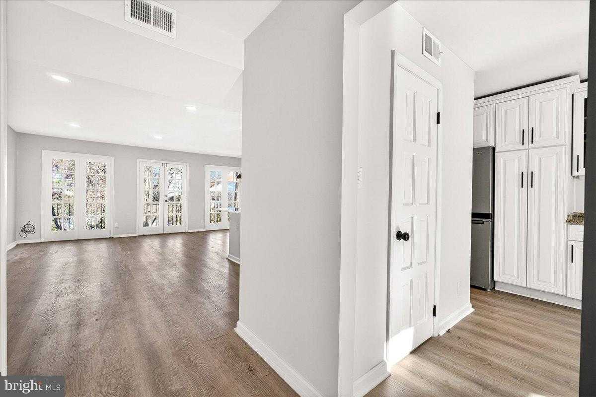 1911 Lyttonsville Rd photo 20