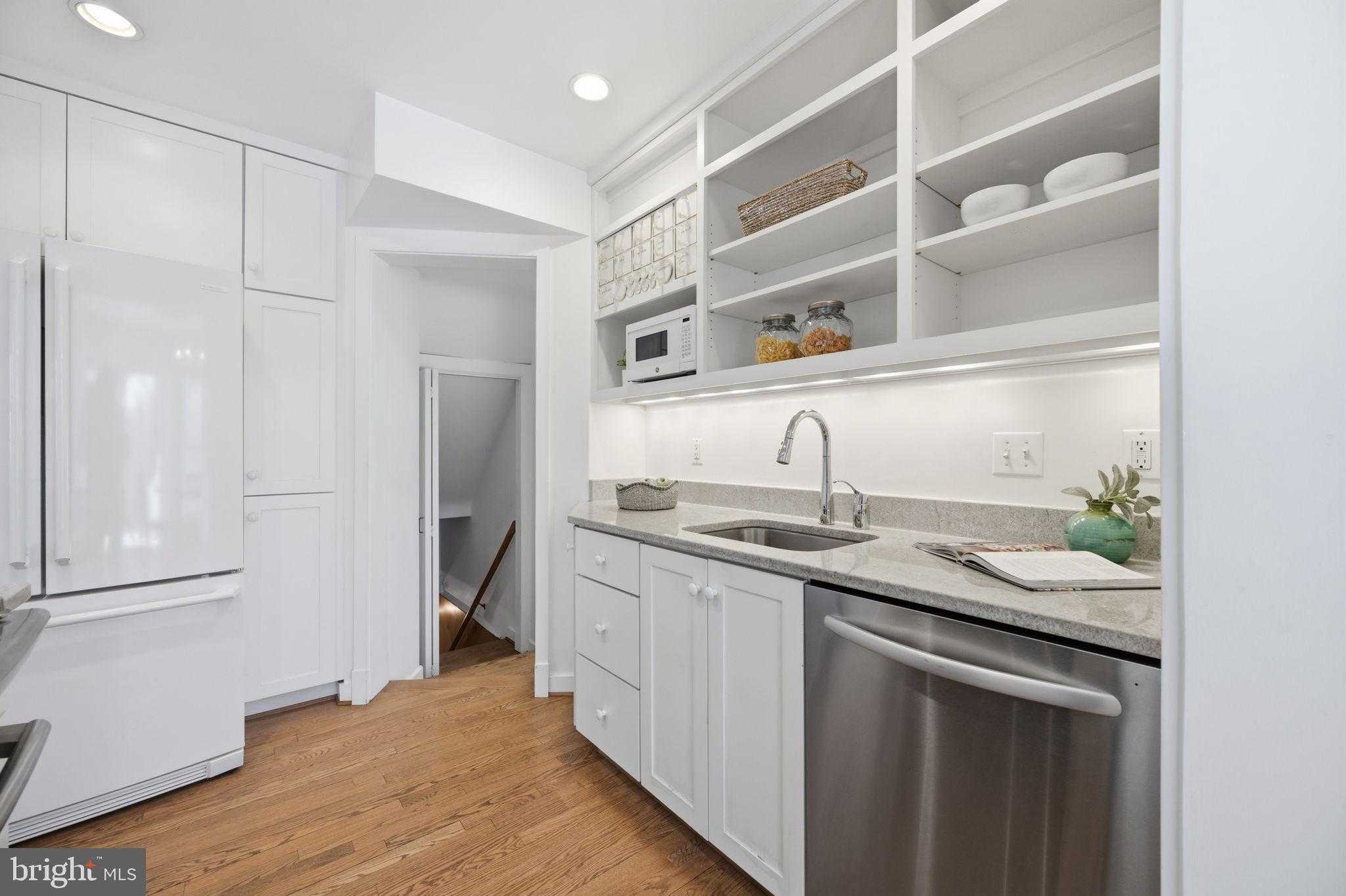 9634 Parkwood Dr photo 15