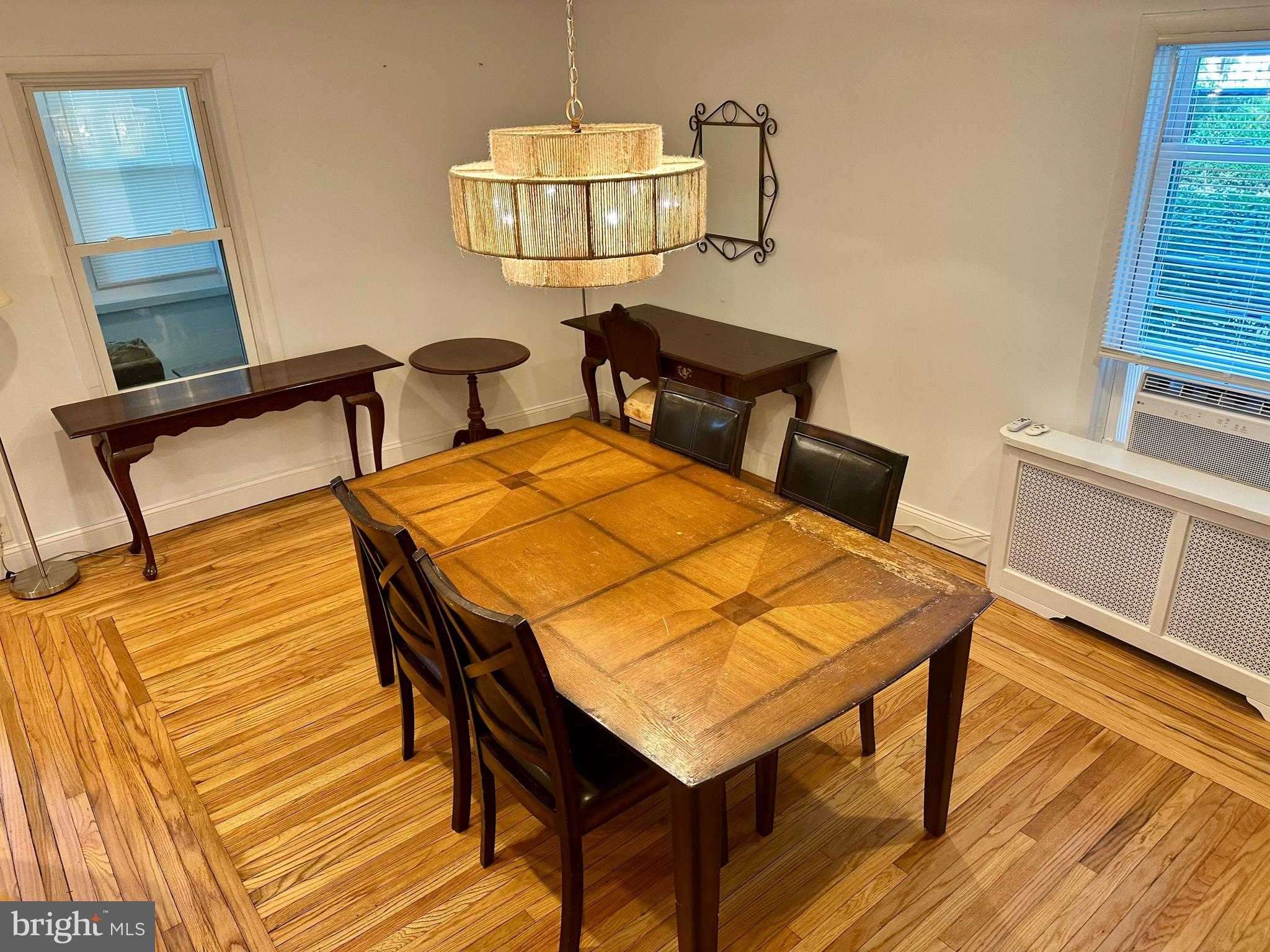 601 Vernon St photo 5