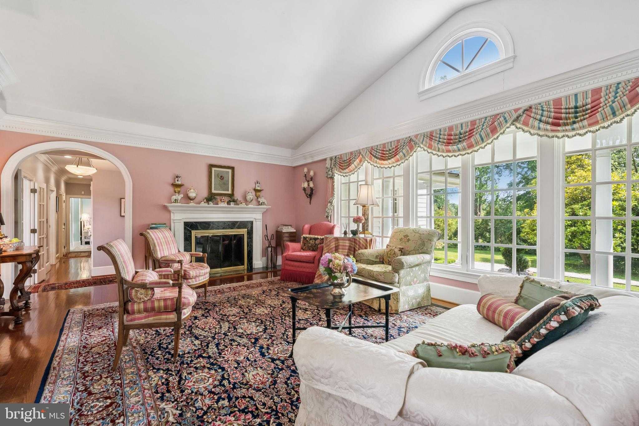 320 1/2 Mansion Dr photo 14