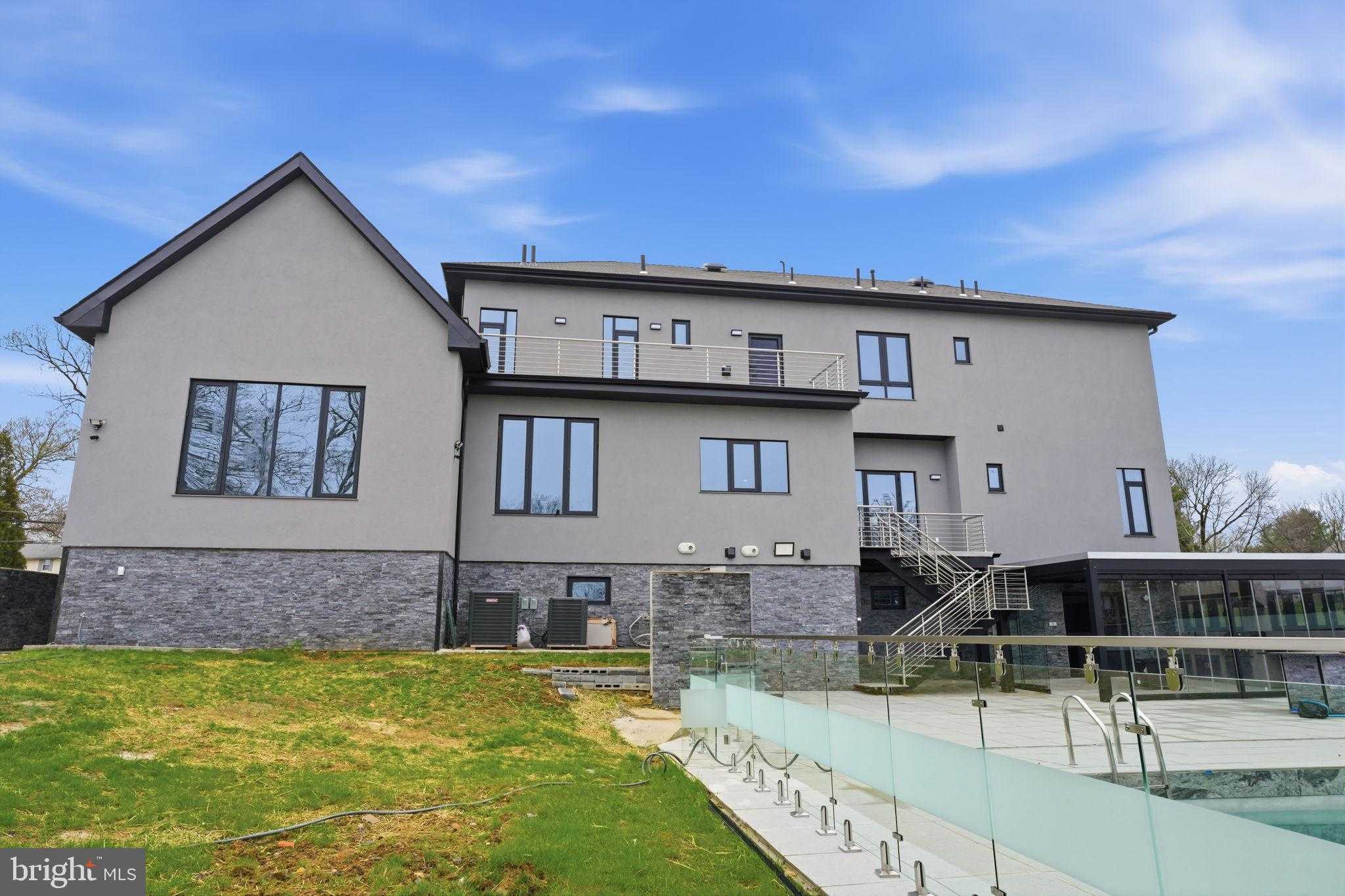 1047 Welsh Rd photo 69