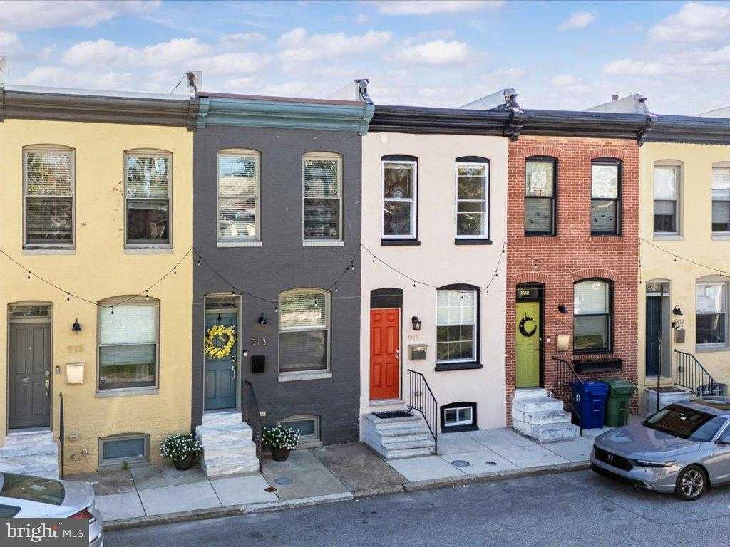 911 N Bradford St photo 28