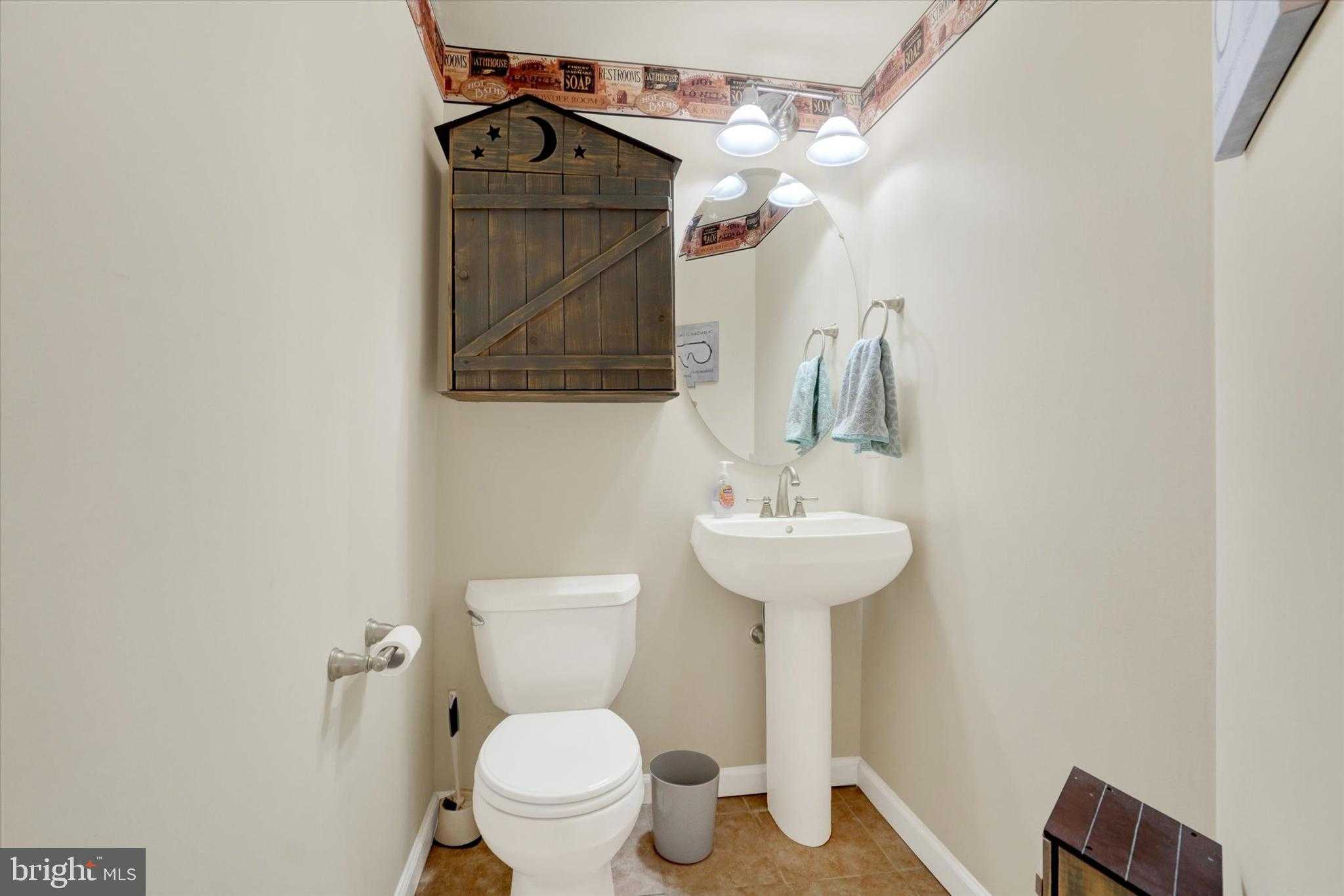 258 N Front St photo 17