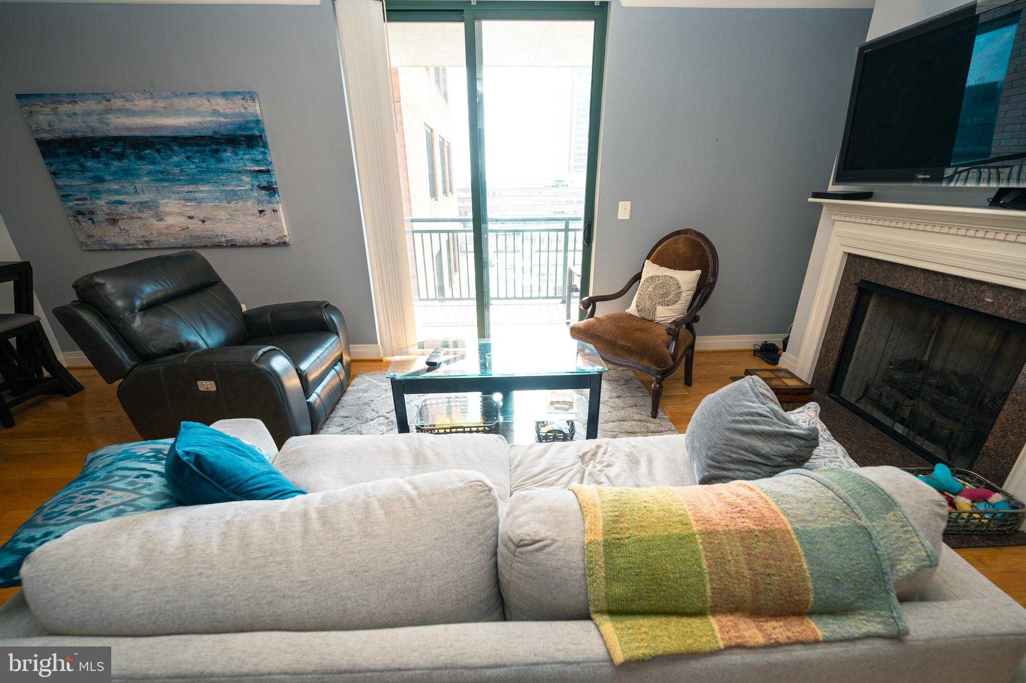 414 Water St Apt 1315 photo 10