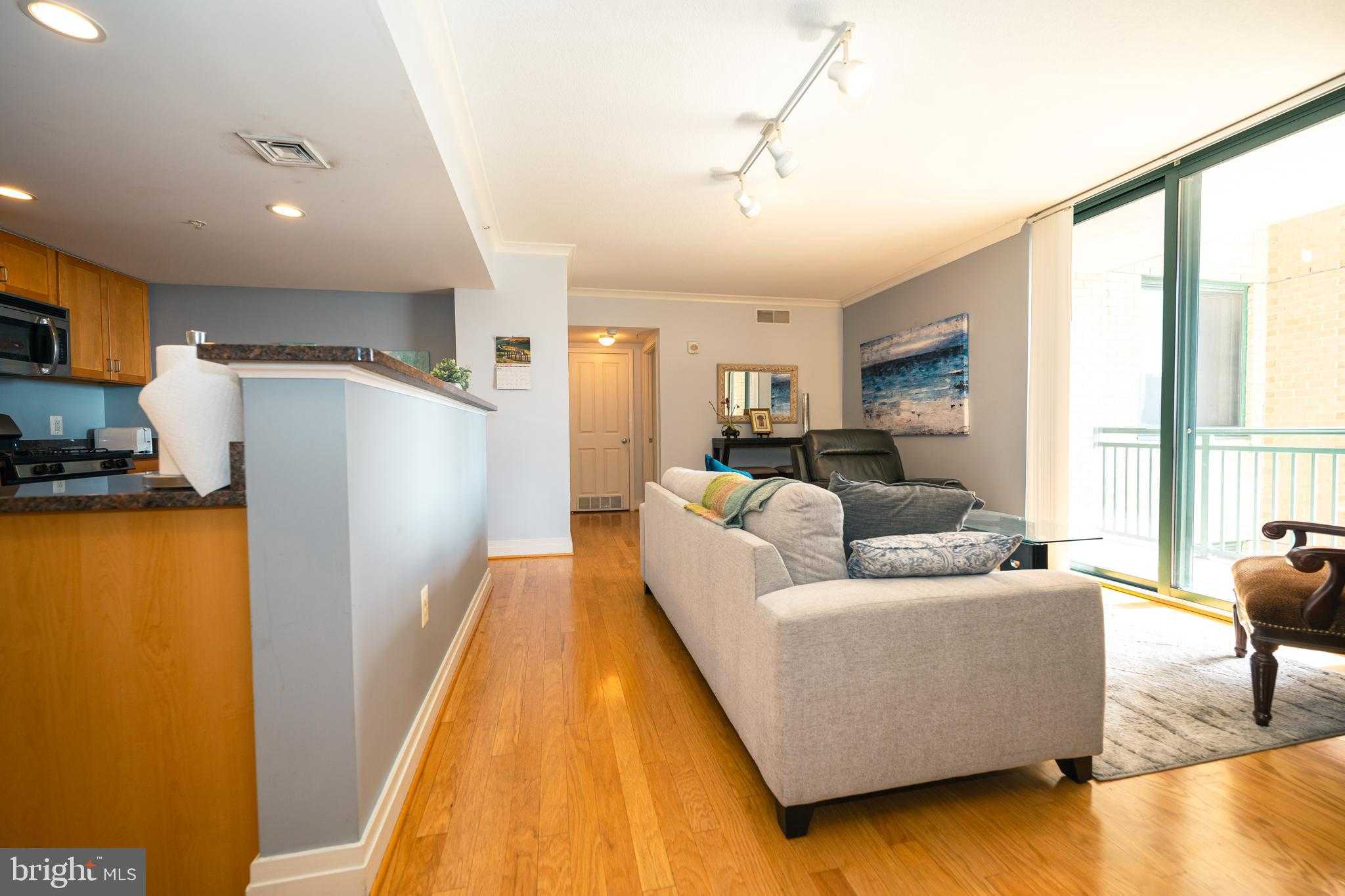 414 Water St Apt 1315 photo 5