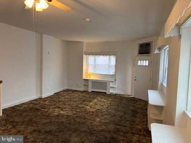 2252 S Darien St photo 5