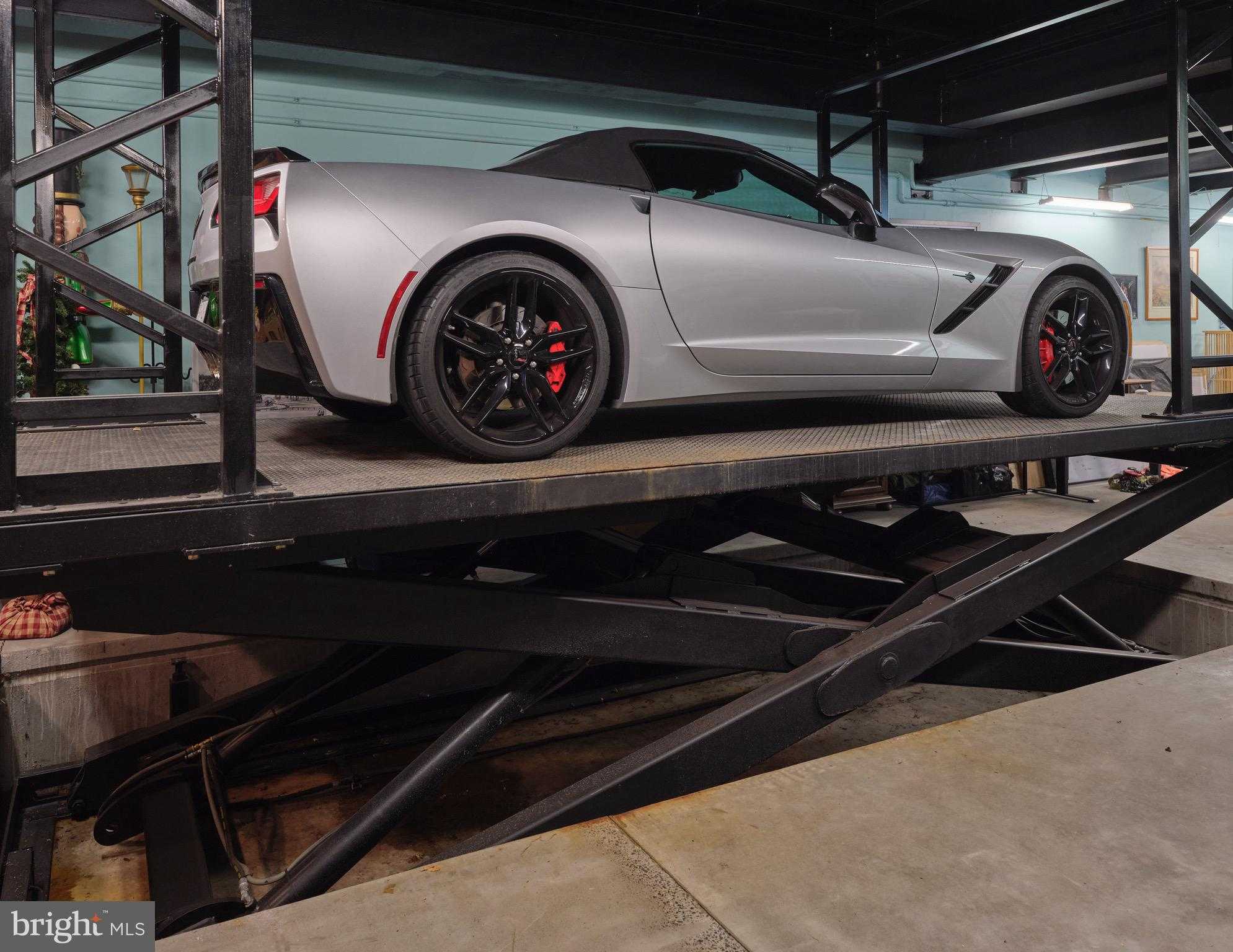 182 S Main St photo 51