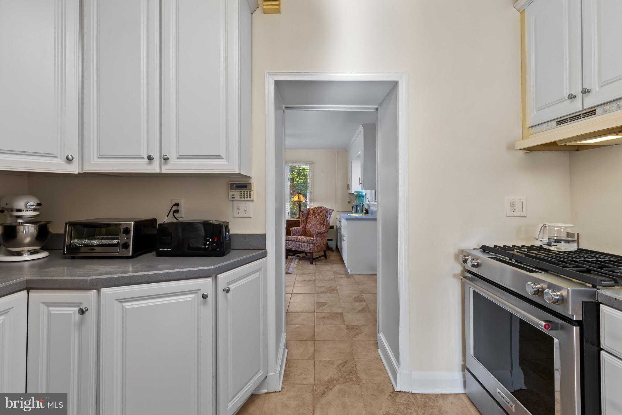 104 Gittings Ave photo 23