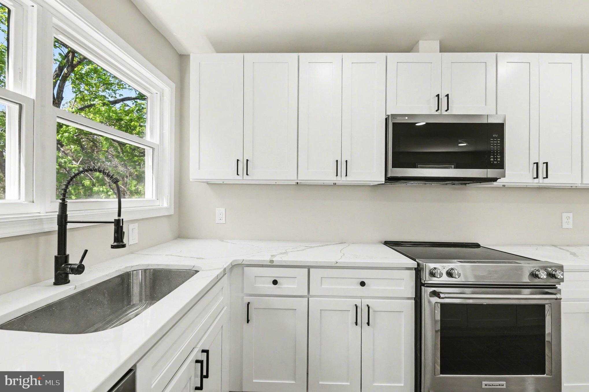 3010 Marlin Dr photo 10