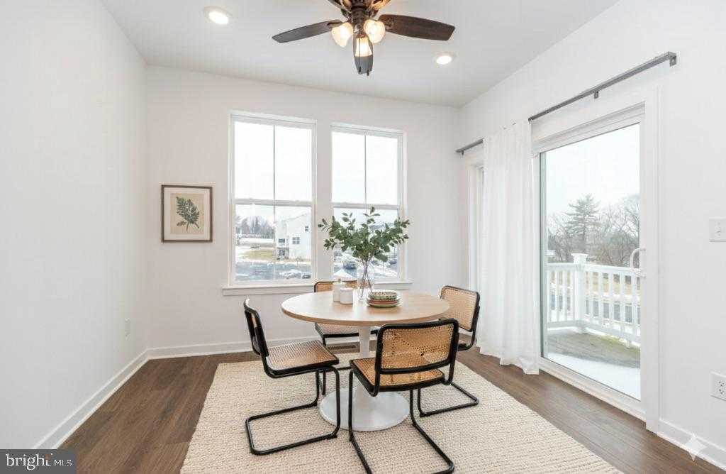 910 Magnolia Ln photo 26