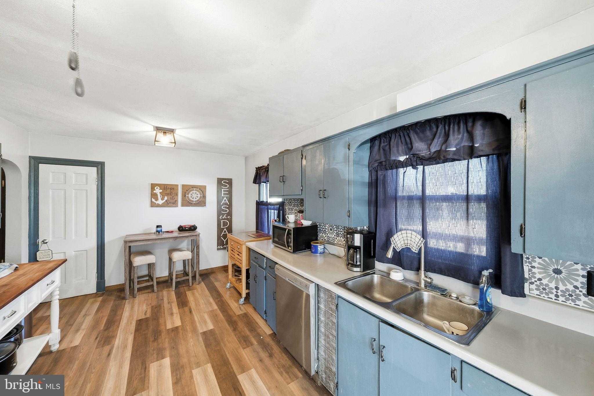 2889 Harryhogan Rd photo 7