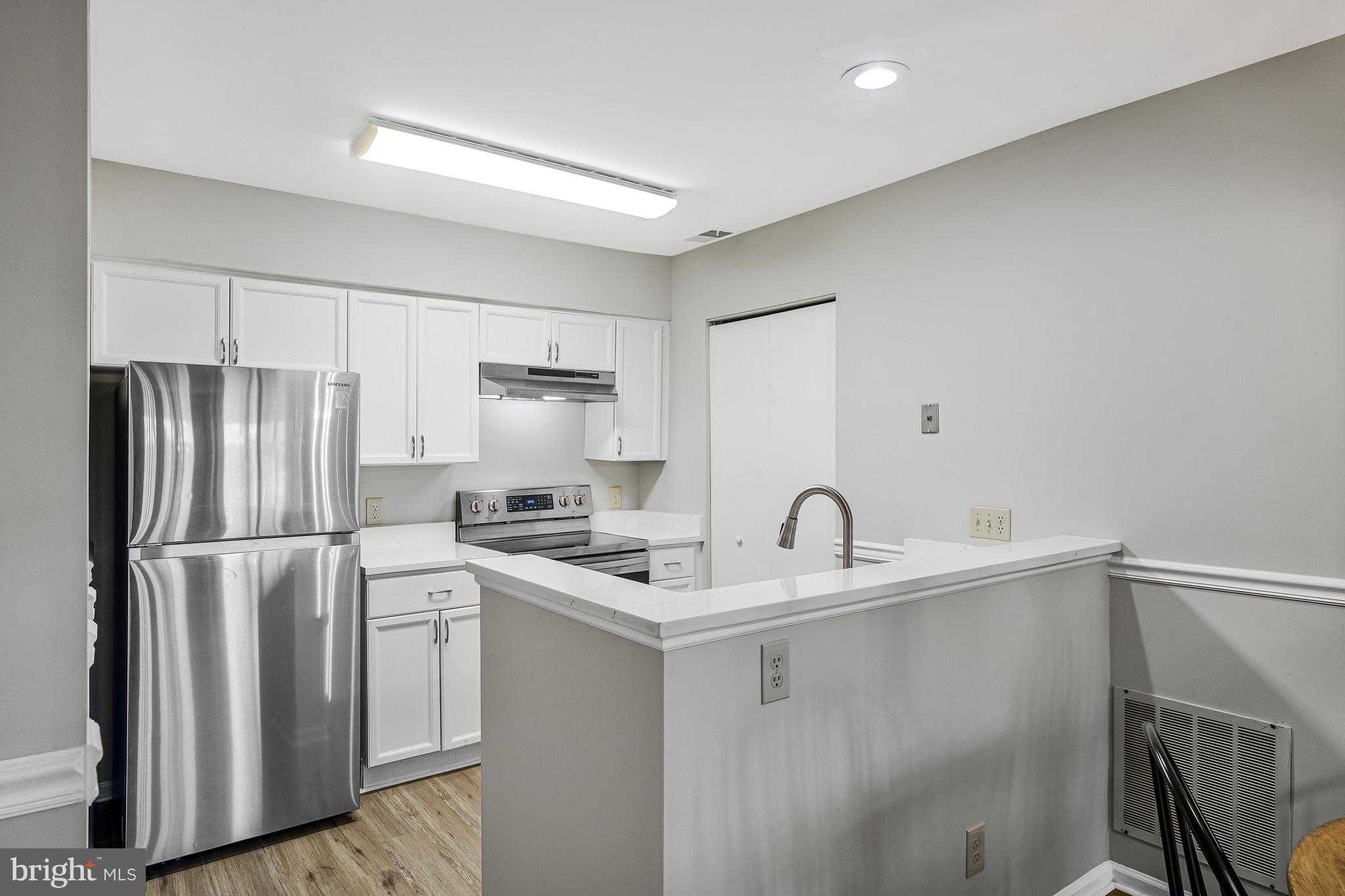 11142 Beaver Trail CT photo 7