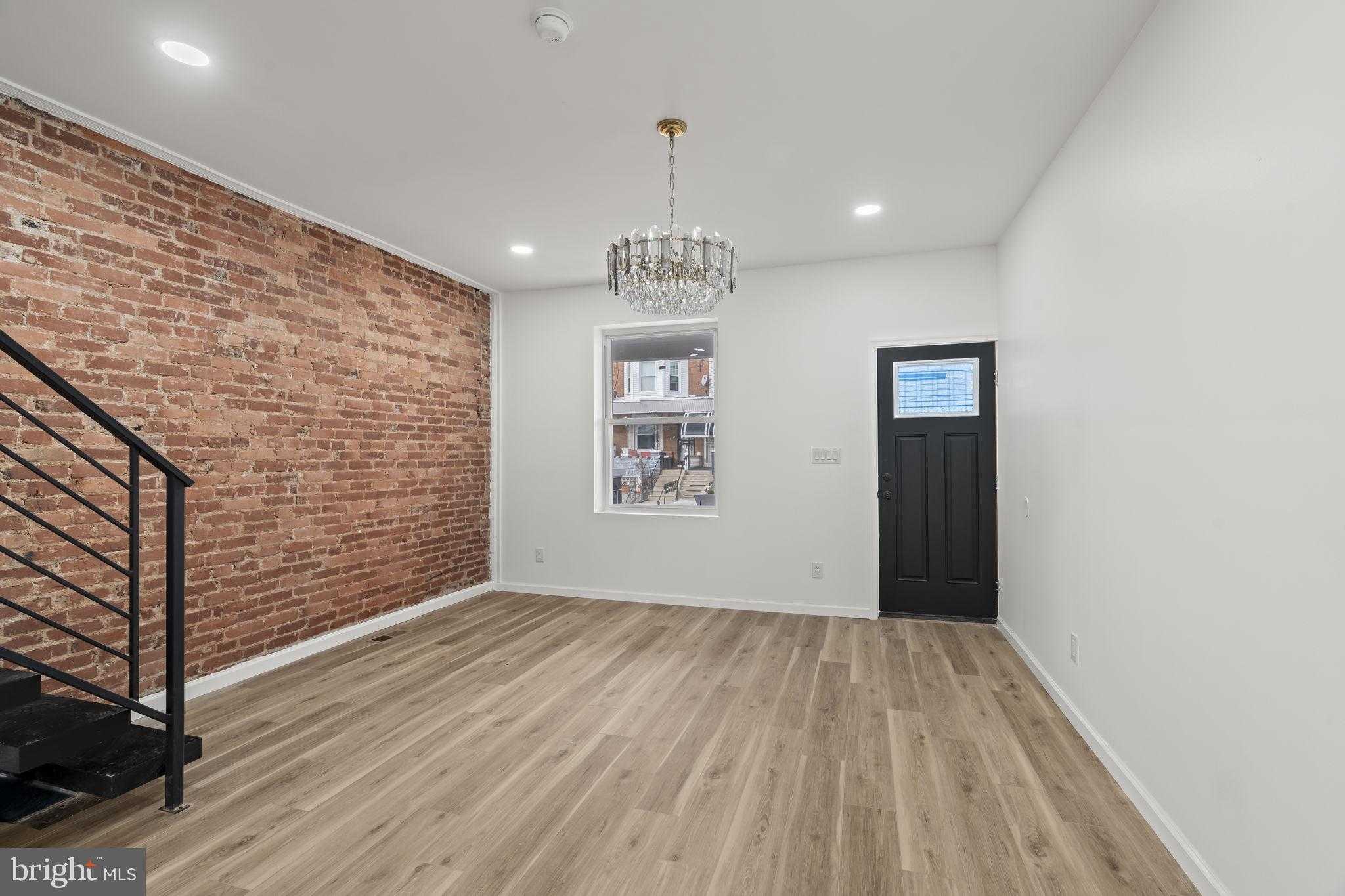 5616 Hunter St photo 5