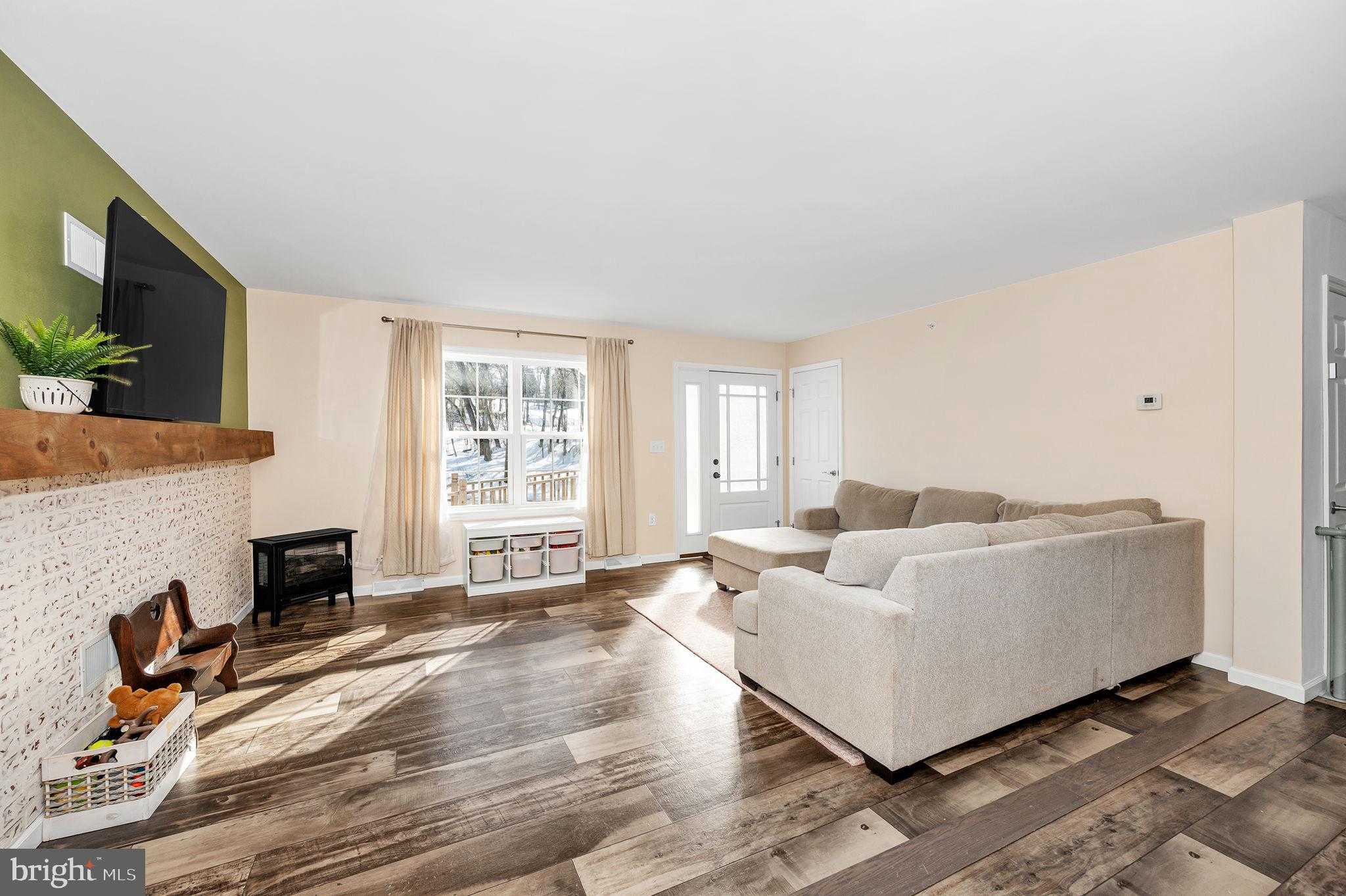 18 Mount Vernon Dr photo 2