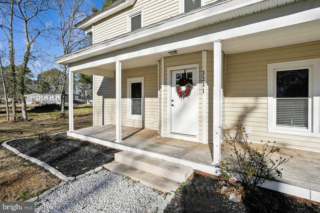 3231 Lawsonia Rd photo 2