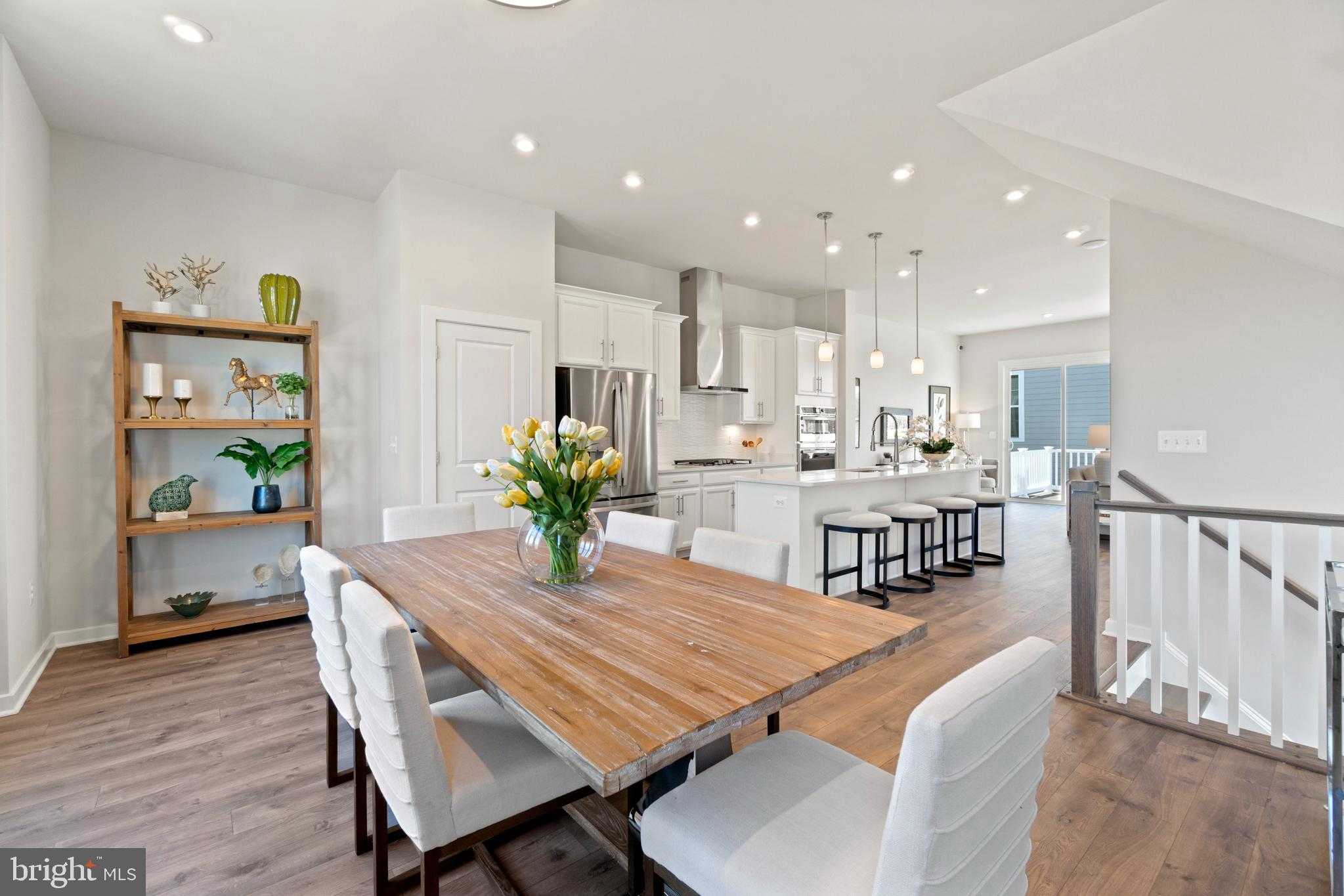 14147 Slate St photo 2