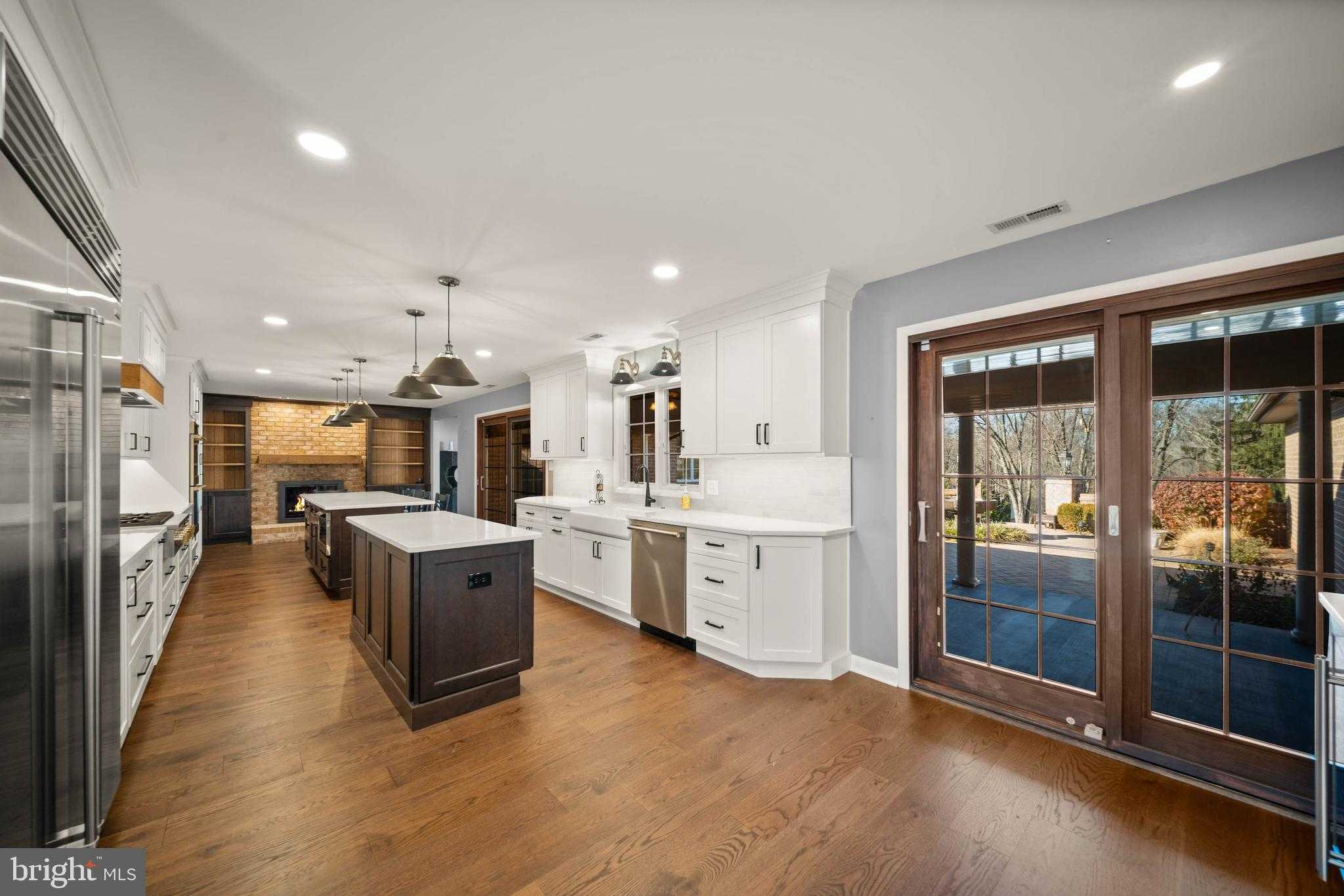 4037 Holly Knoll Dr photo 9