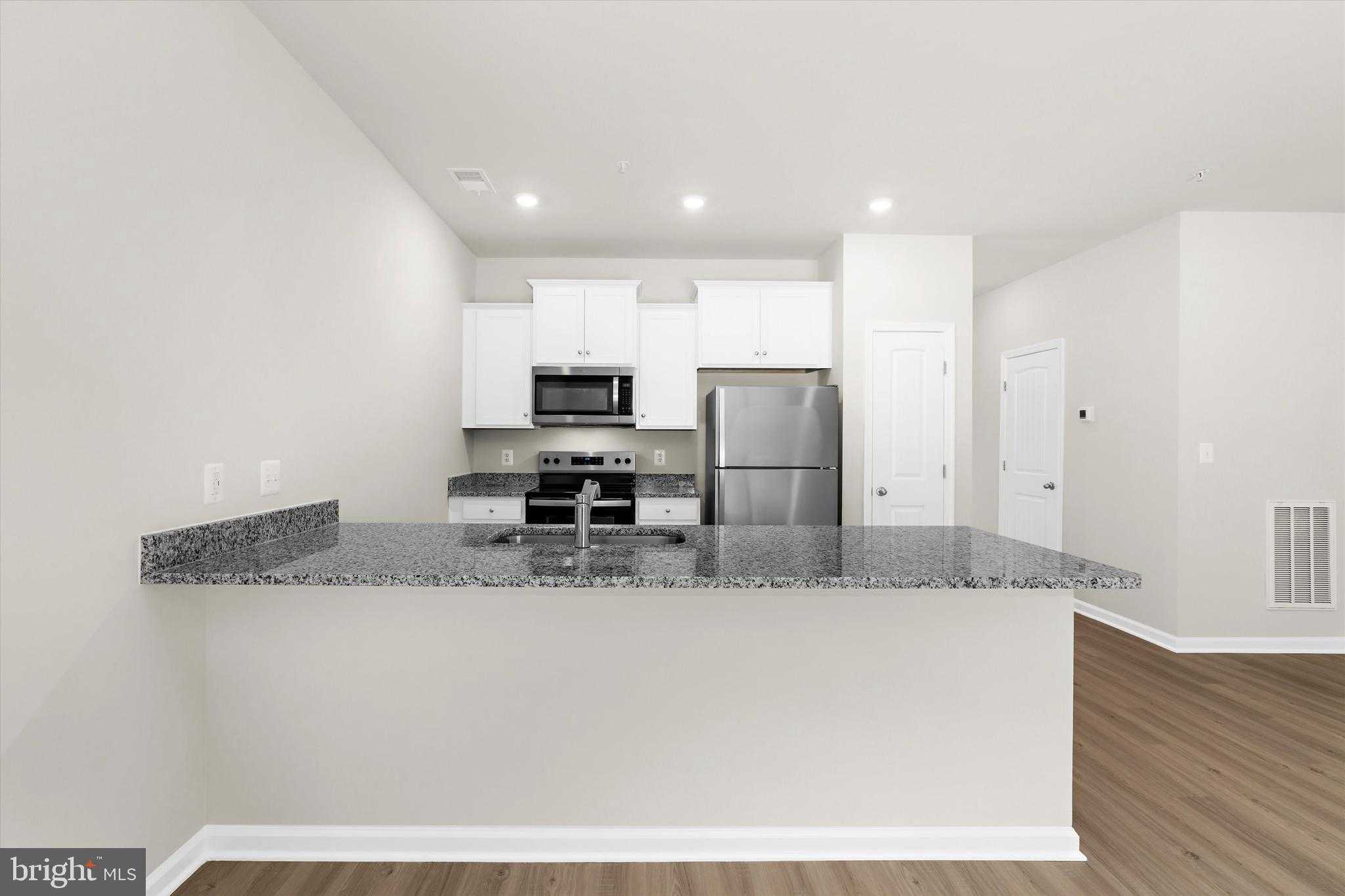 8139 Bartholomew CT photo 17