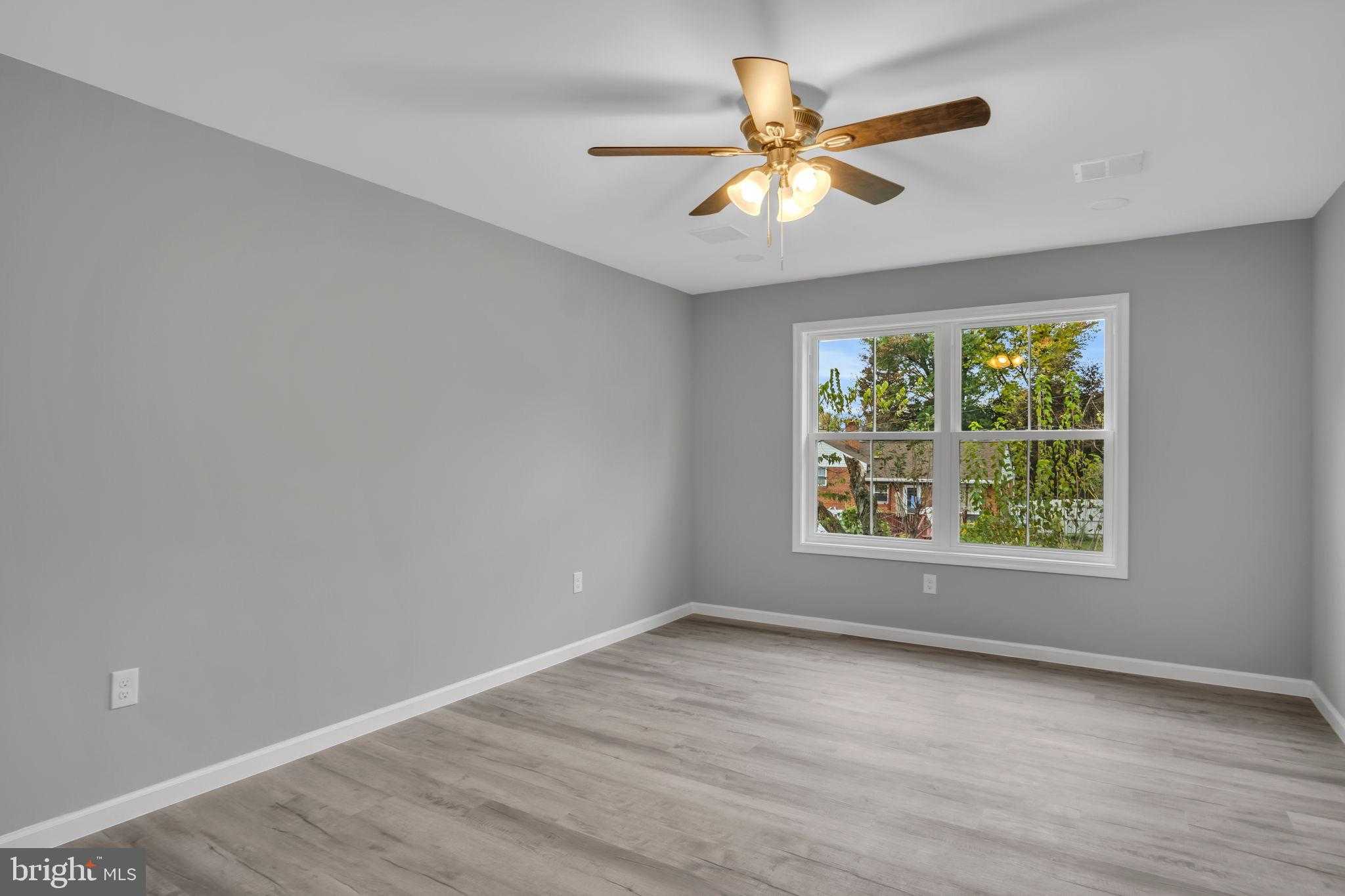 1500 Embassy Dr photo 23