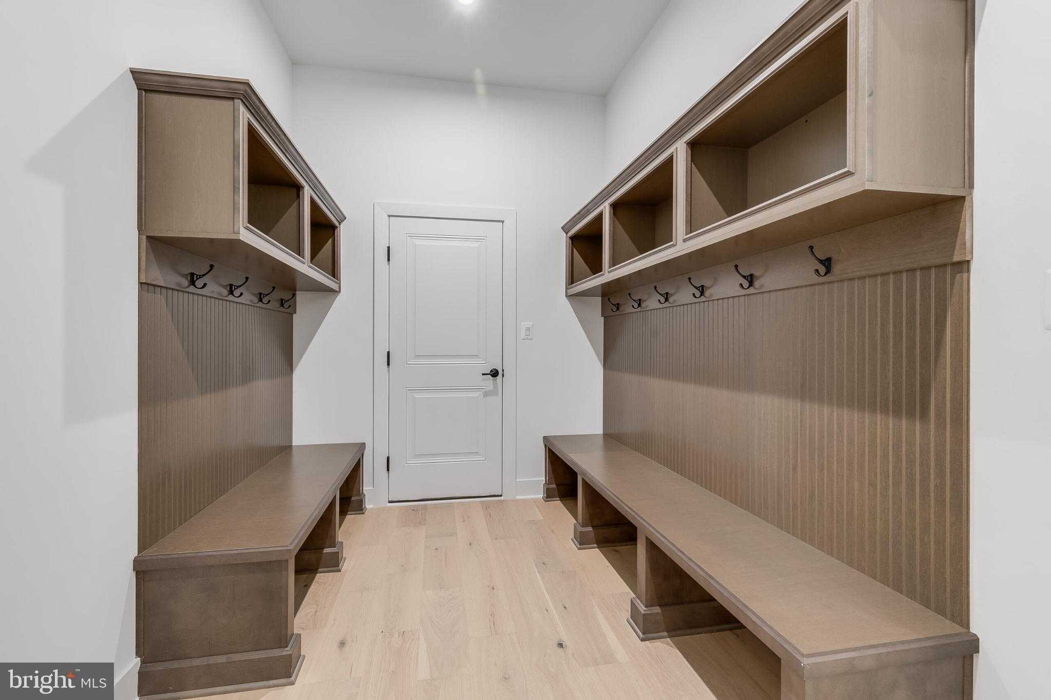 9209 Franks Point Ln photo 15