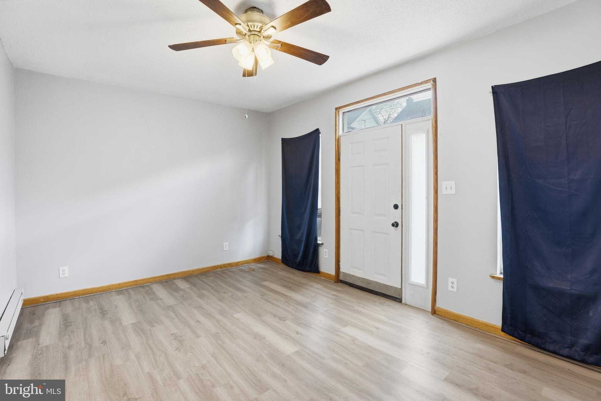 301 N Mulberry St photo 16