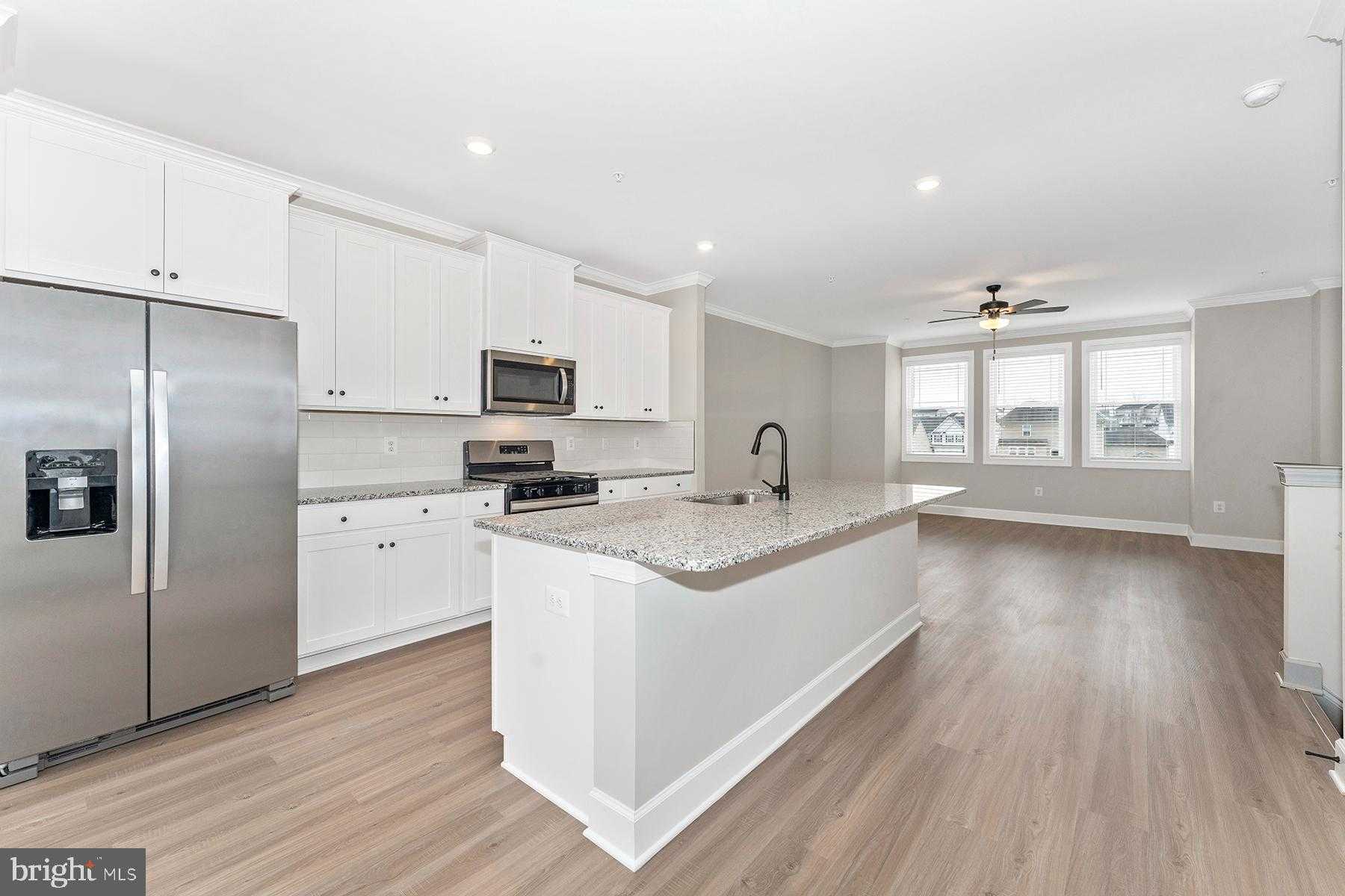 549 Bartholomew Dr photo 11